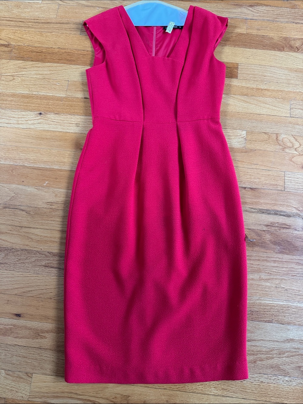 Black Halo Sculpted Sheath Dress in Fuchsia